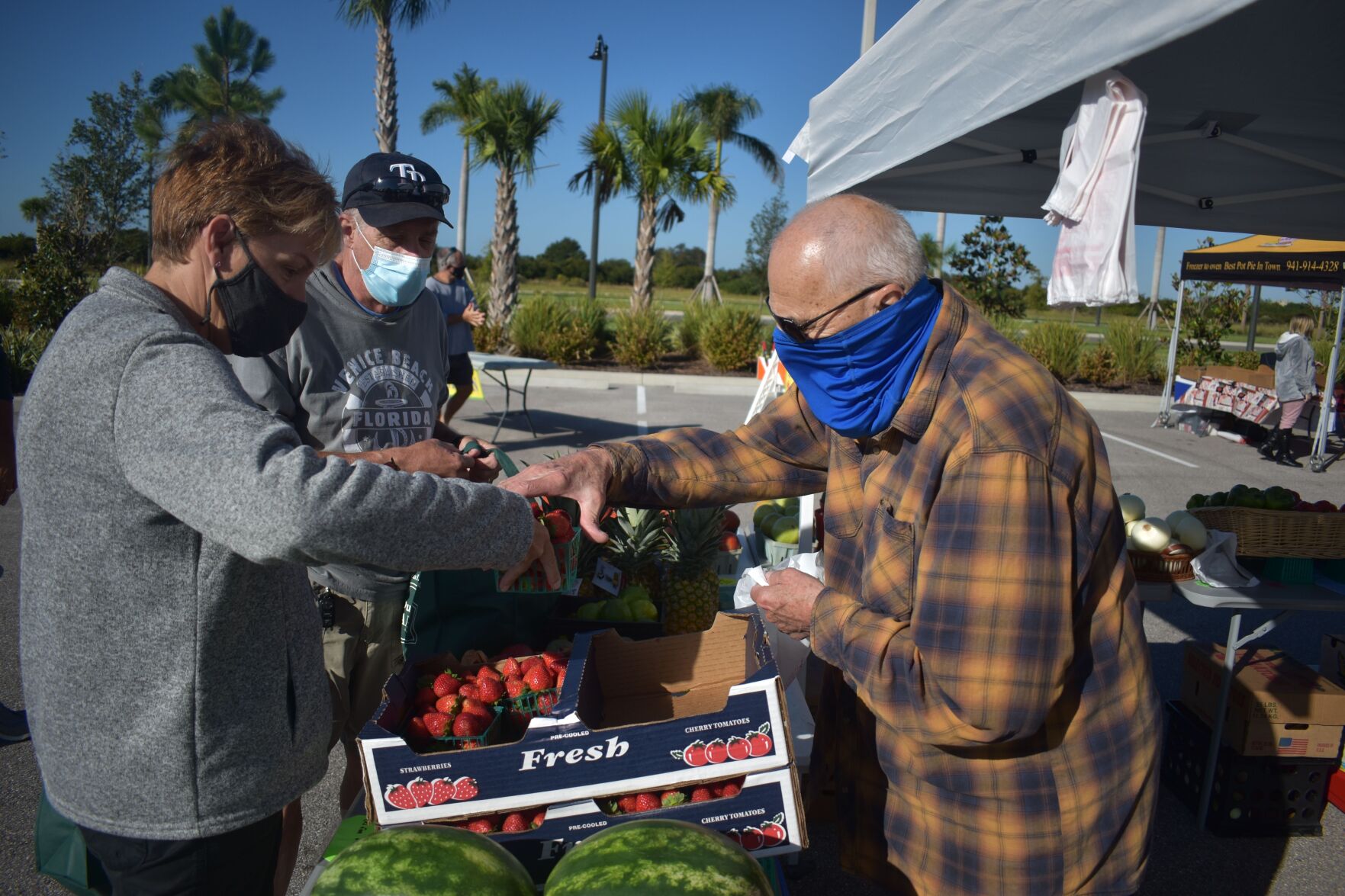 VNfarmersmarket112520